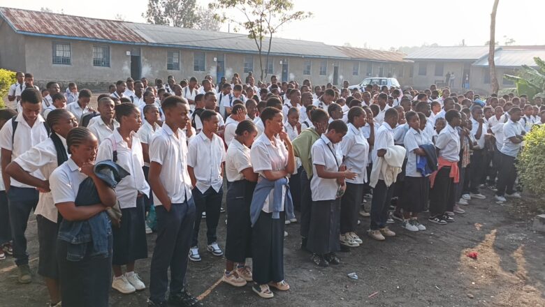 Exetat 2025 : Plus d’un million de finalistes entament les épreuves dans un climat de tension à l’Est