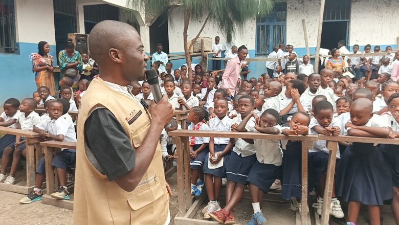 FONDATION SOLIDARITÉ DES HOMMES (FSH ONG) sensibilise plus de 350 écoliers et leurs parents à Goma sur les risques post-conflit et sanitaires