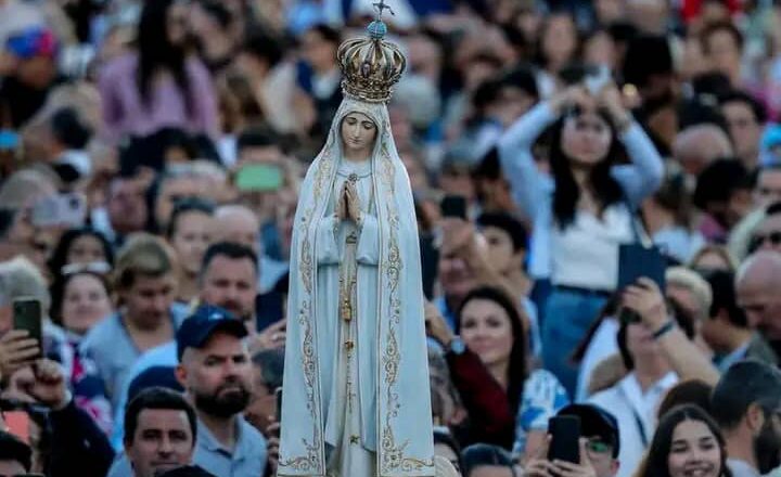 ROME : 50 000 fidèles prient la Vierge Marie avec le Pape Léon XIV