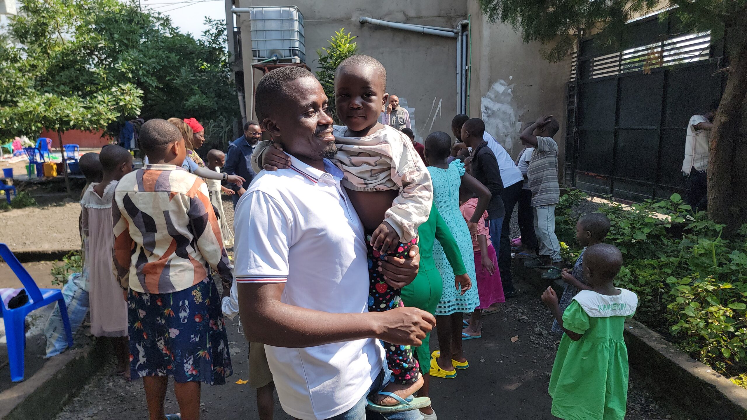 Goma : Mazingira Safi apporte sourire et espoir aux orphelins de « Jésus est mon Papa ».