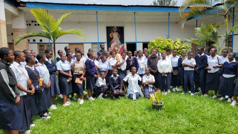 Goma : Les élèves de l’Institut UZIMA en immersion professionnelle à Radio Maria