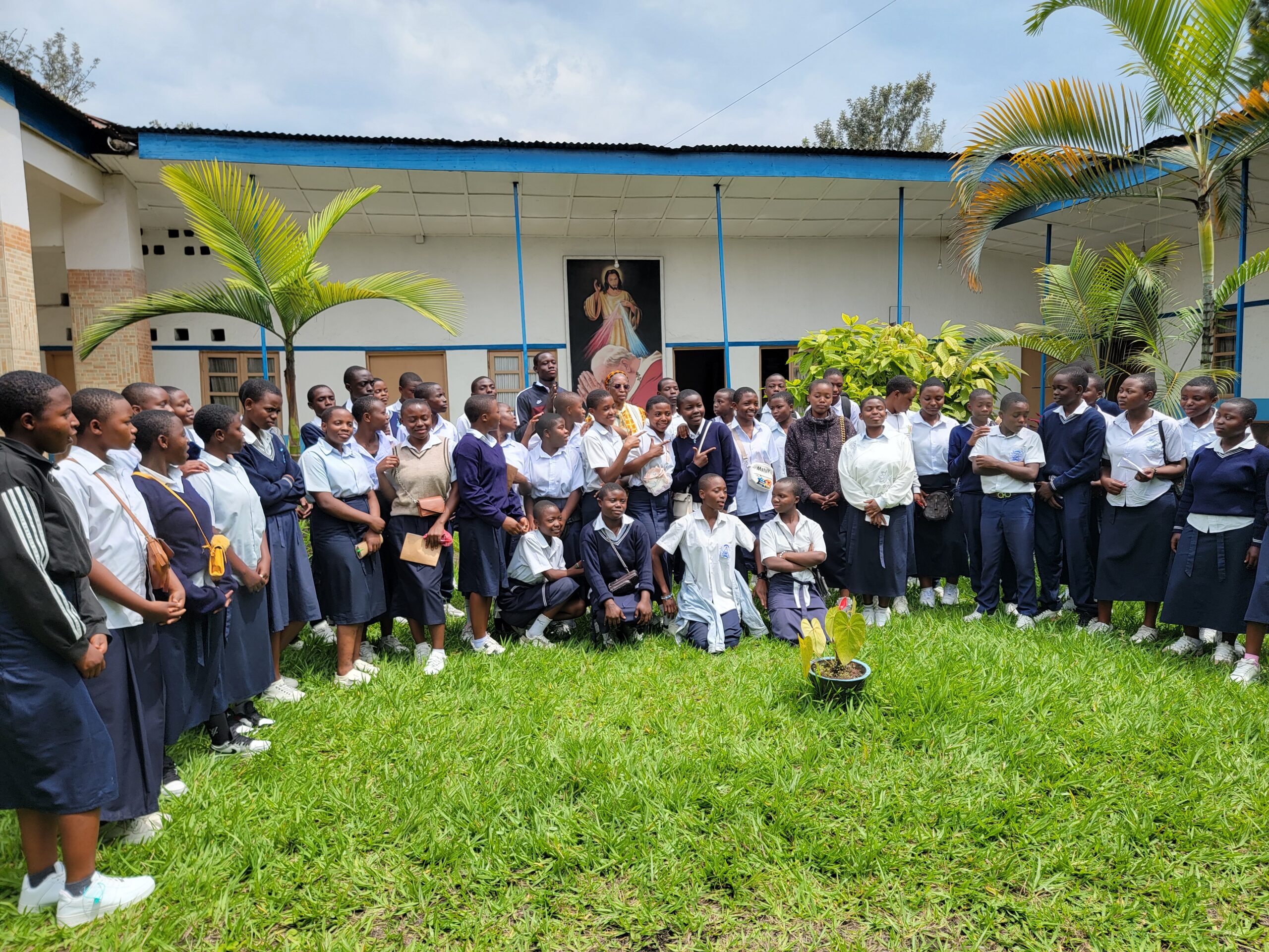 Goma : Les élèves de l’Institut UZIMA en immersion professionnelle à Radio Maria