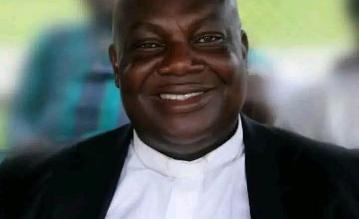 Nigeria : Tragique décès du Père Steve Chukwuma en pleine Messe du Nouvel An