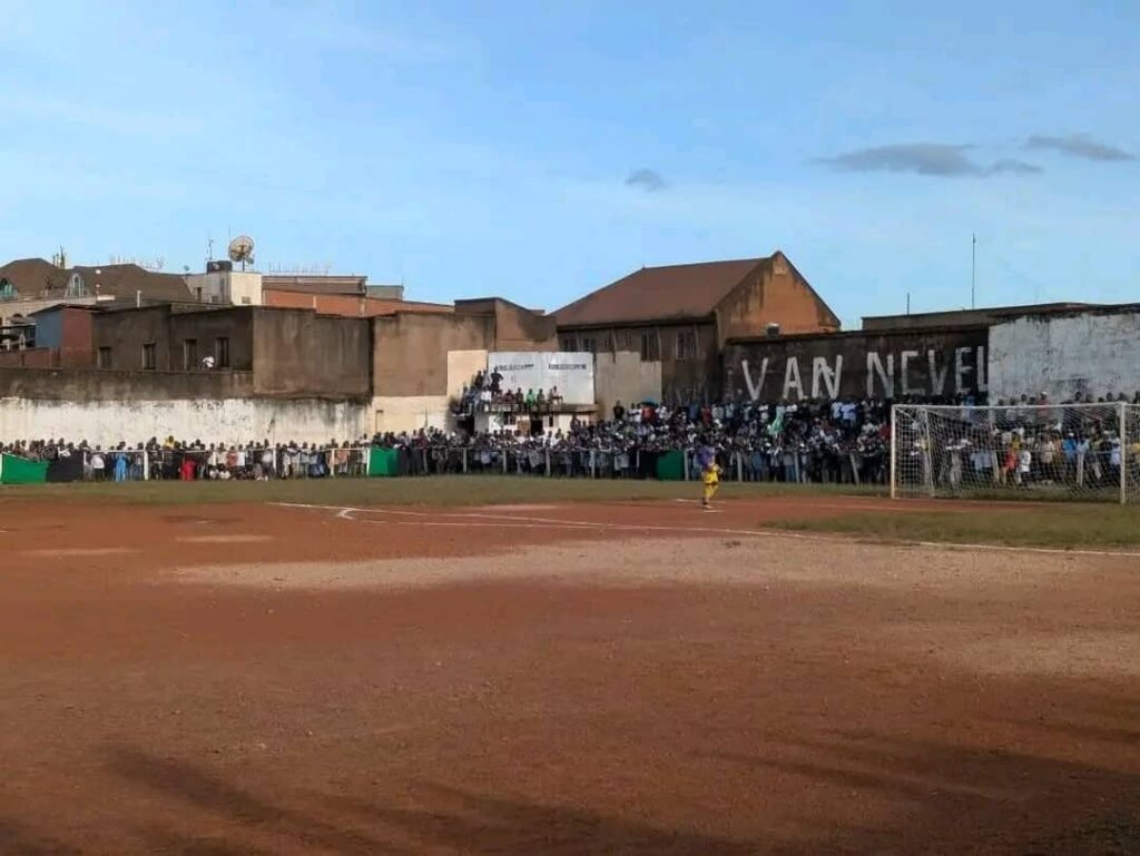 MACOMIN leader provisoire, mais incertitudes persistent en Ligue 2 Zone Est B