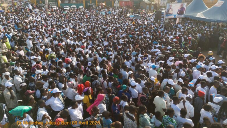 Béni : Le Prophète Jules Mulindwa annonce « 2026, année de la Paix » lors d’un accueil triomphal à la Place Nyamwisi