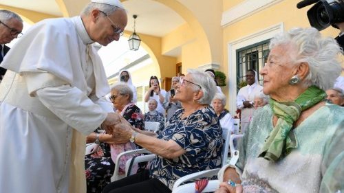 Monde : Aux grands-parents,  Pape Léon XIV rappelle que Dieu n’oublie jamais ses enfants