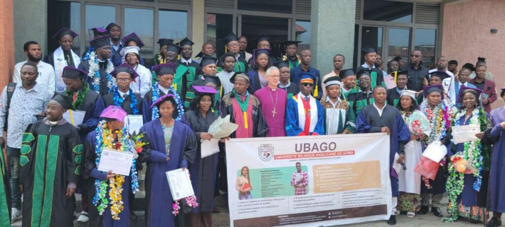 Goma: L’Université Bilingue Anglicane de Goma (UBAGO) passe à la collation des grades à ses 24 étudiants.