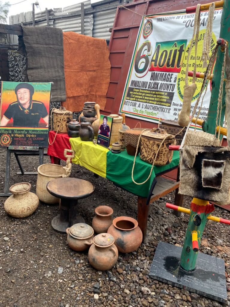 Treize ans après la disparition de Black Muntu Mwalimu, le mouvement Rasta Ouran ravive son héritage spirituel